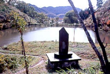 Shiki line and Shiki’s haiku monument