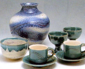 本州西部西山地区的瓷器（包括瓷器、陶器）