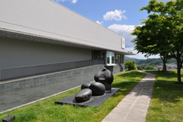 Ishigami no Oka Art Museum