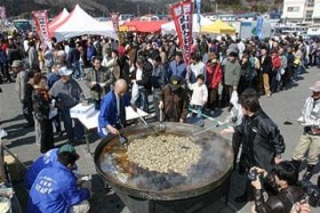 เทศกาลหอยนางรมซันริคุ ยามาดะ