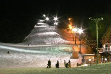 村办库诺河滑雪场