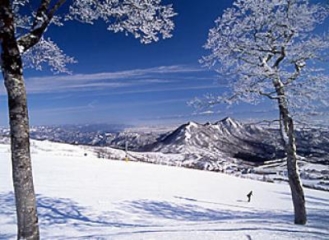夏汤高原滑雪场